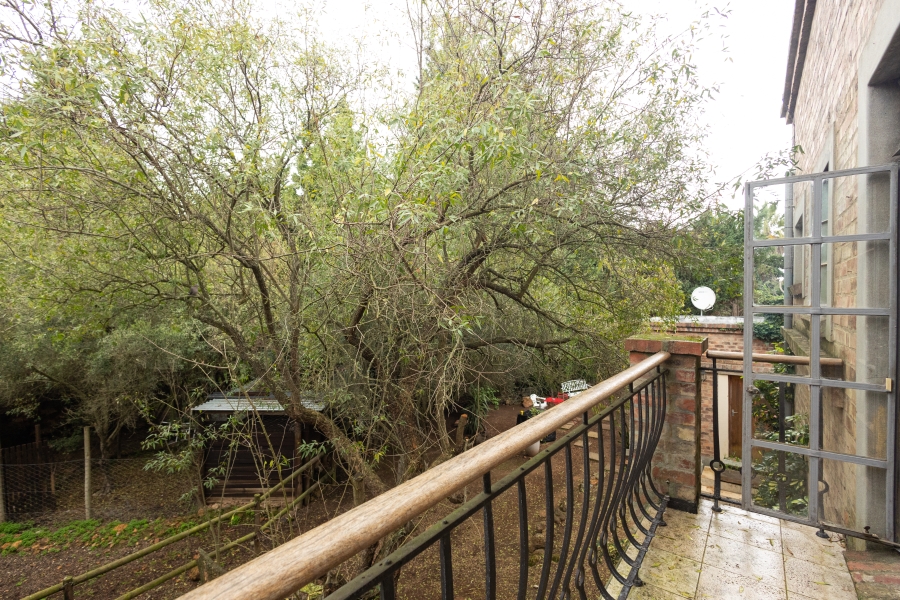 5 Bedroom Property for Sale in Vierlanden Western Cape